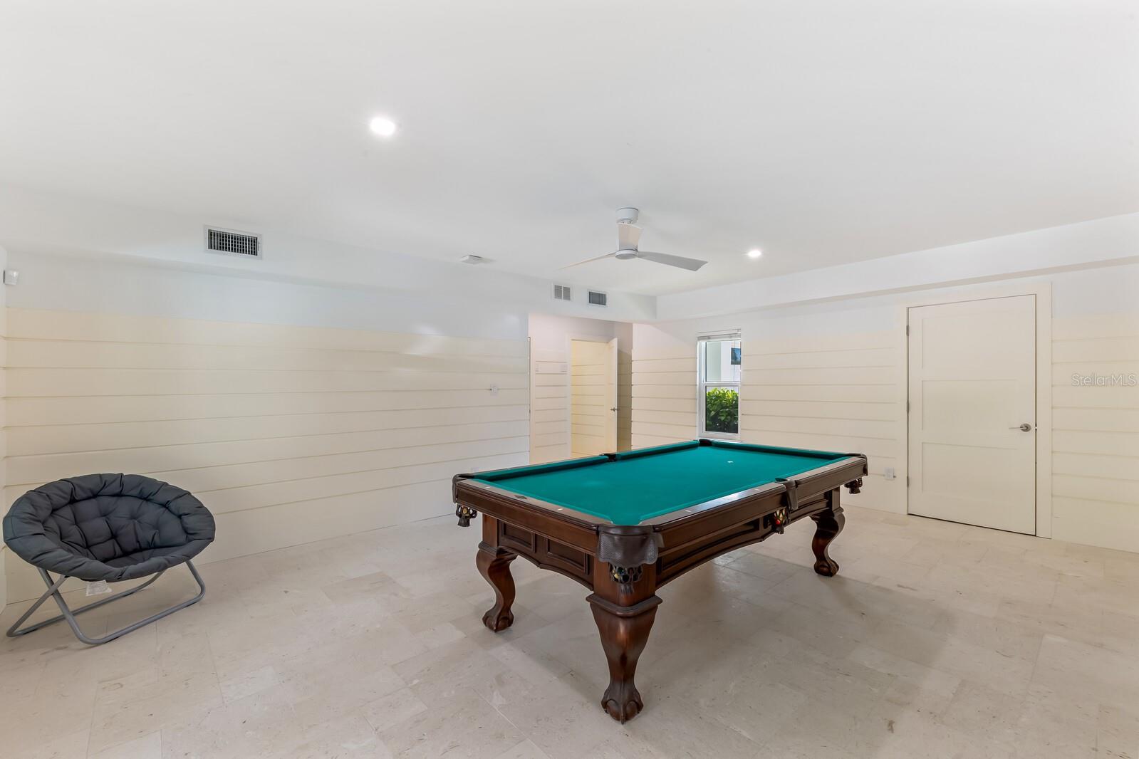D6149259 Property Photo
