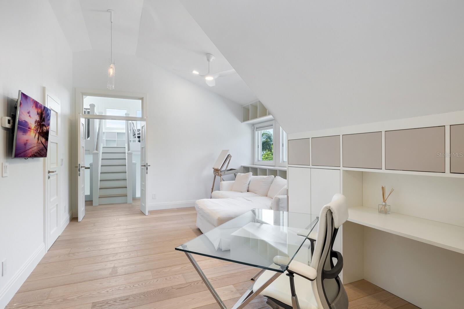 D6149259 Property Photo