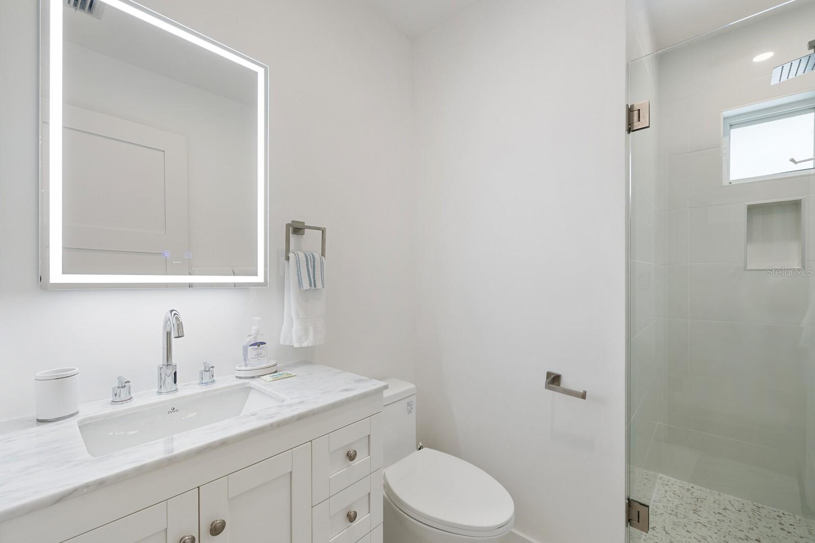 D6149259 Property Photo