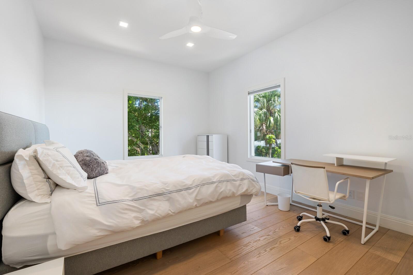 D6149259 Property Photo