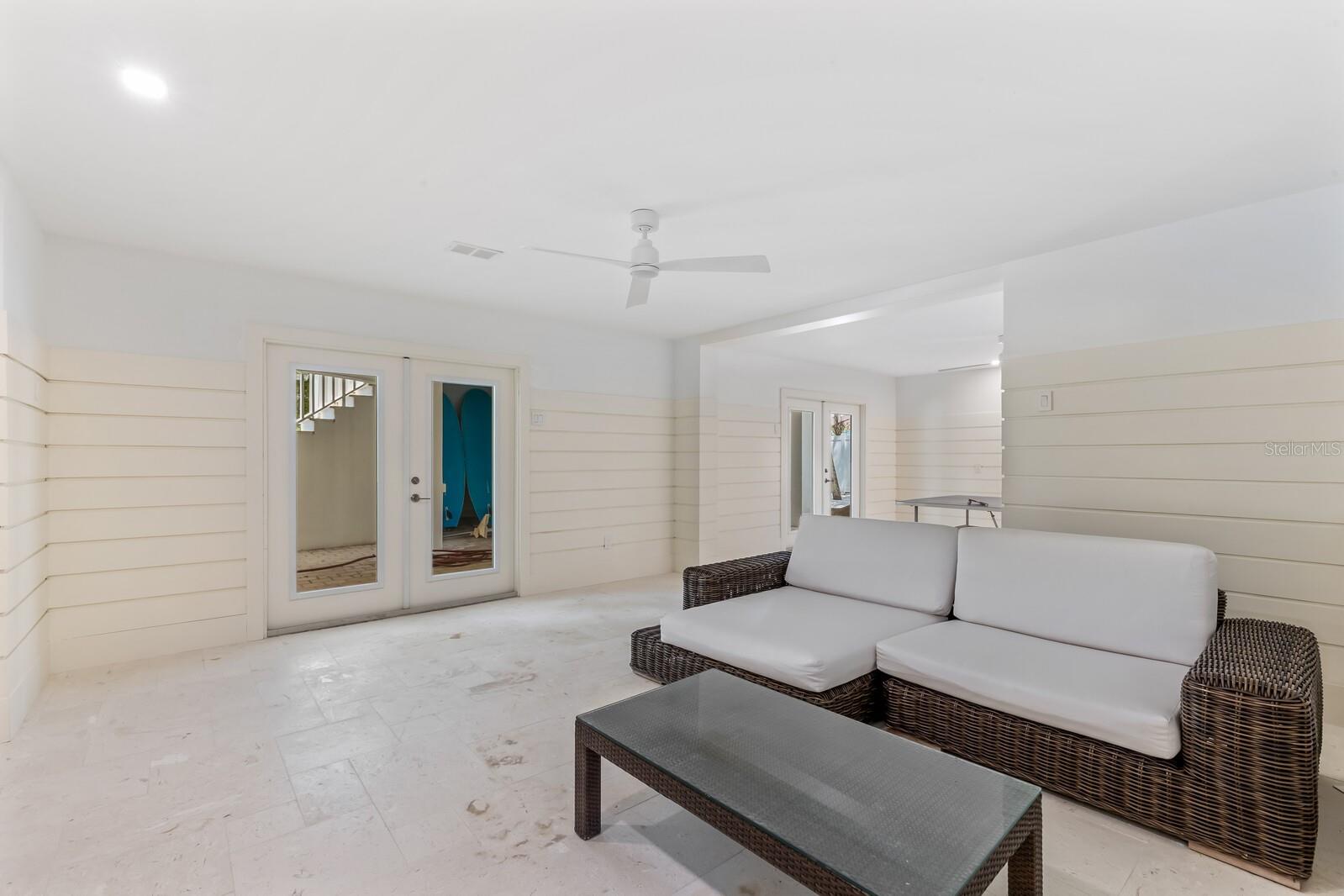 D6149259 Property Photo