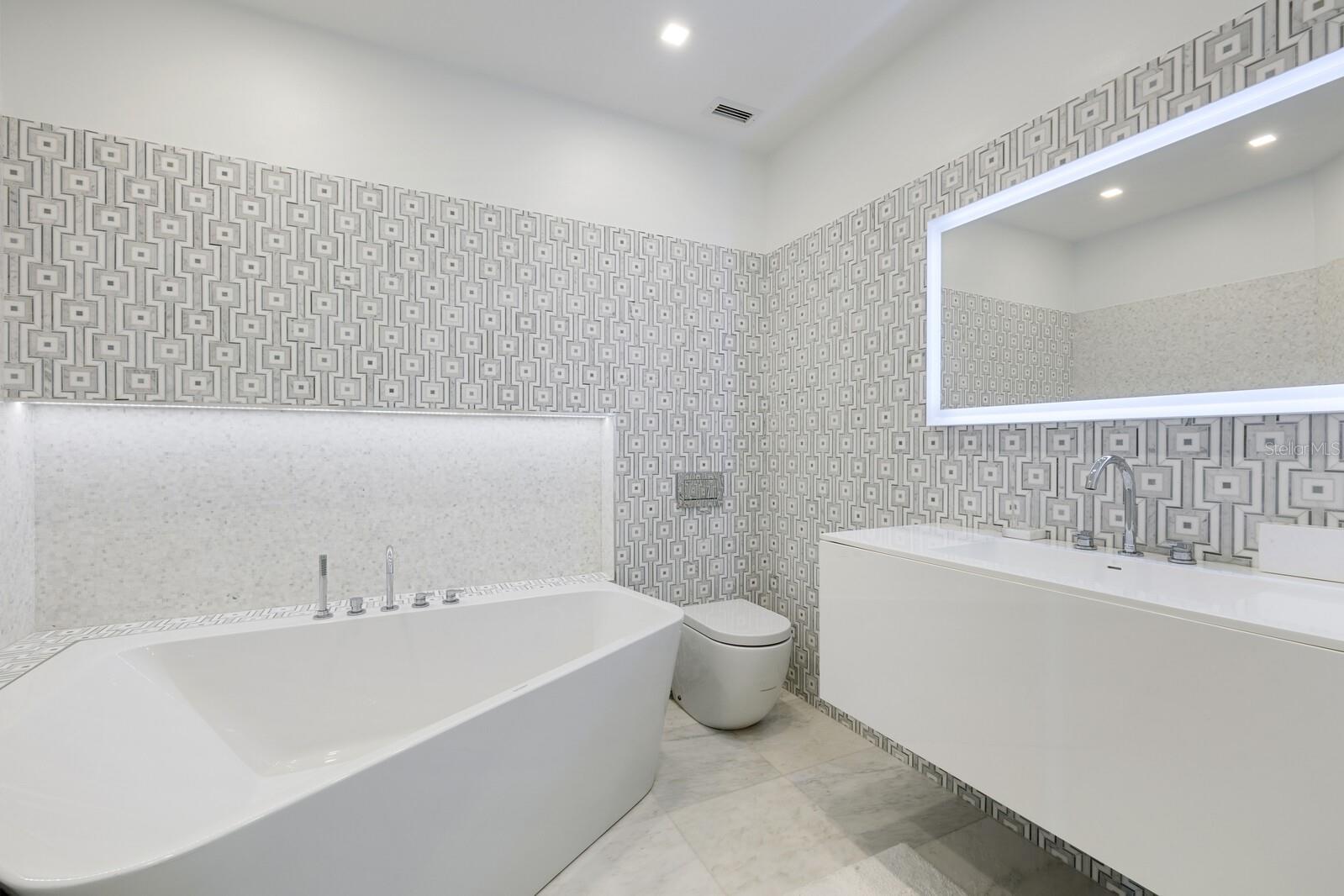 D6149259 Property Photo