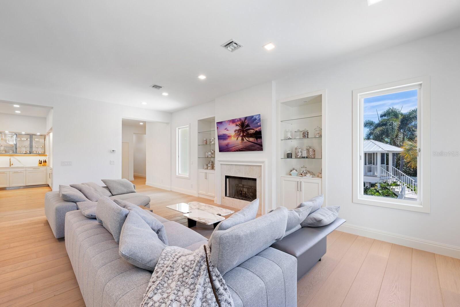 D6149259 Property Photo