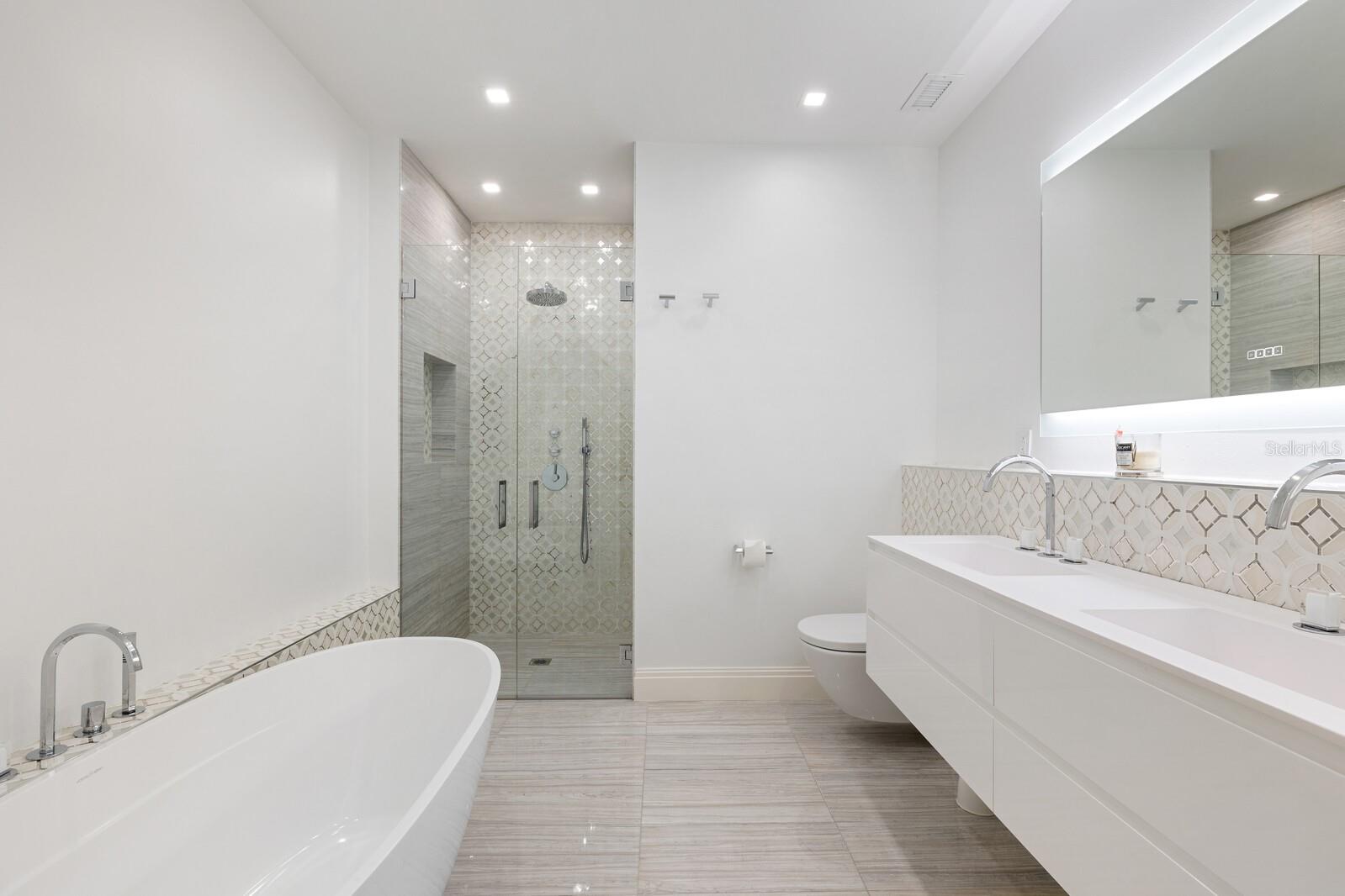 D6149259 Property Photo