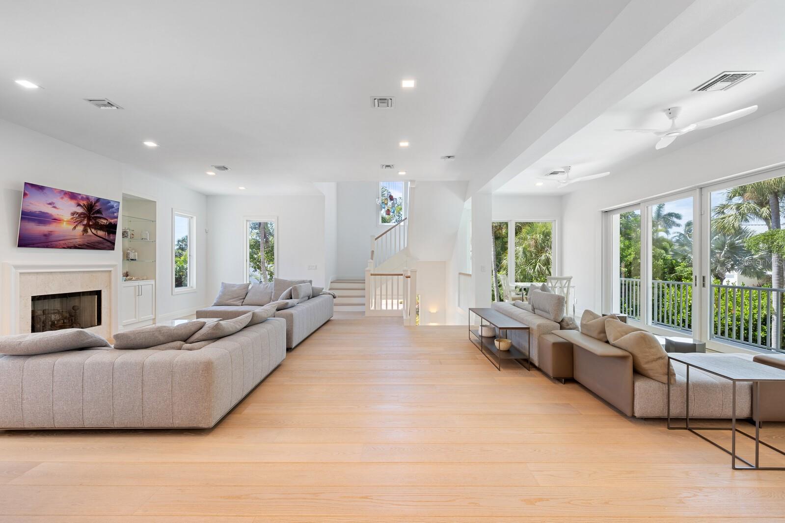 D6149259 Property Photo