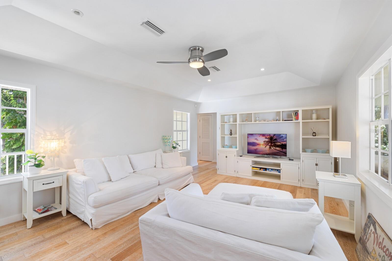 D6149259 Property Photo