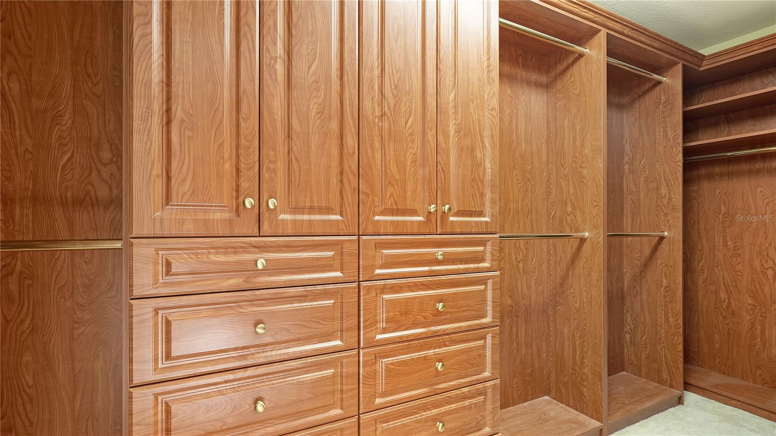 A4710391 Property Photo