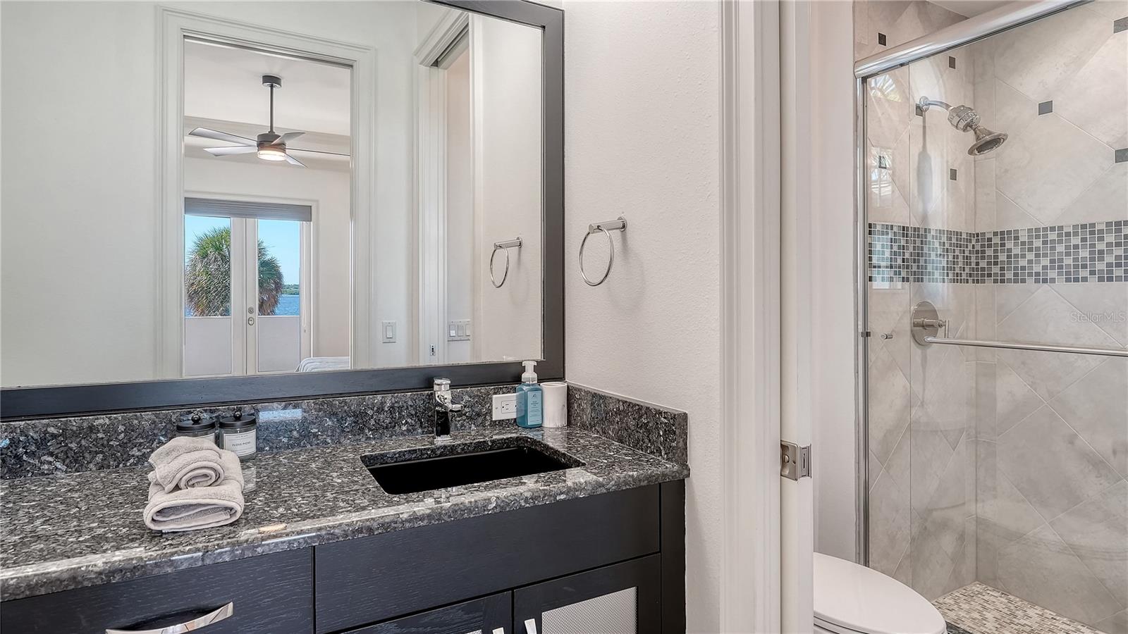 A4710584 Property Photo