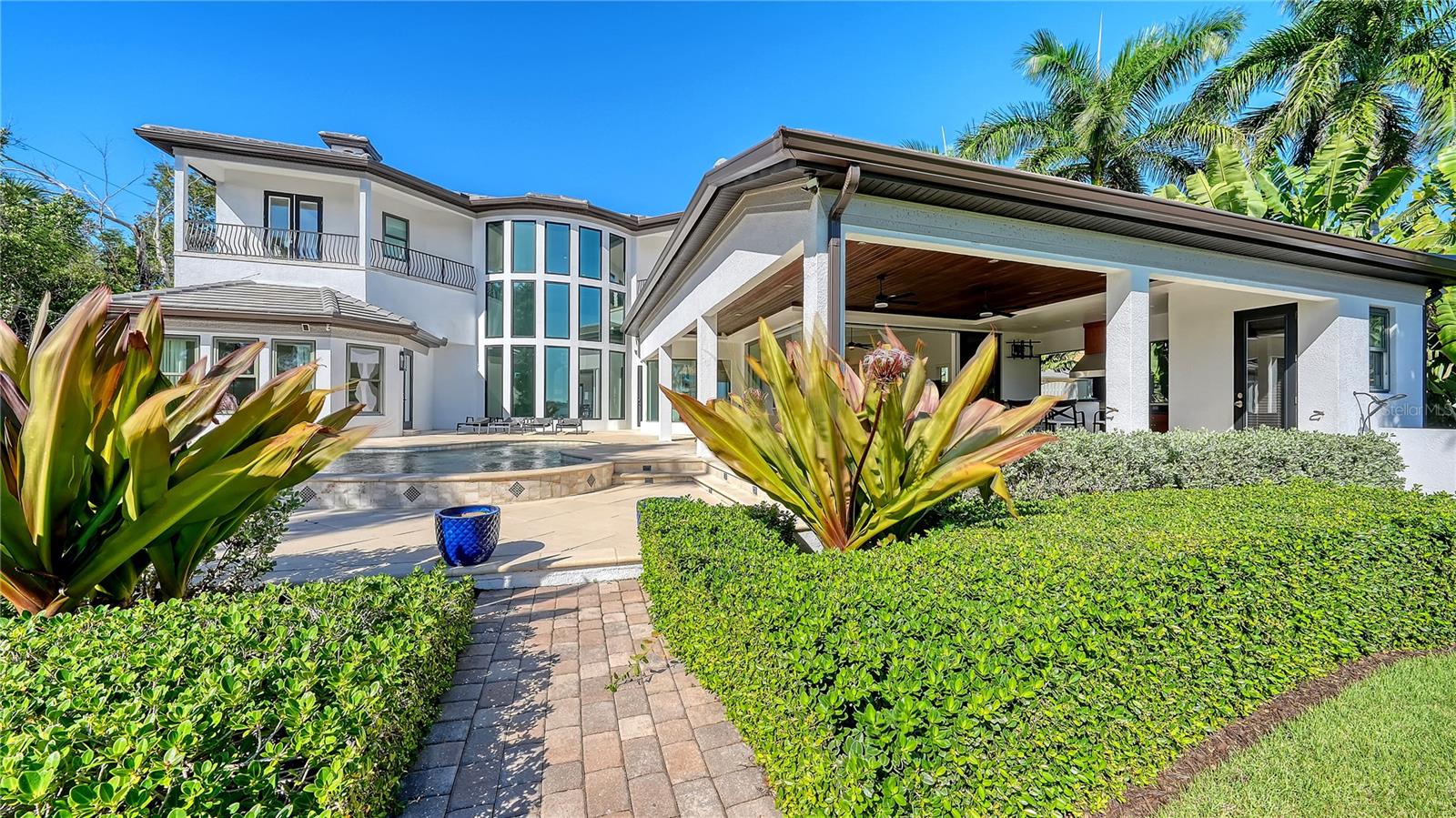 A4710584 Property Photo