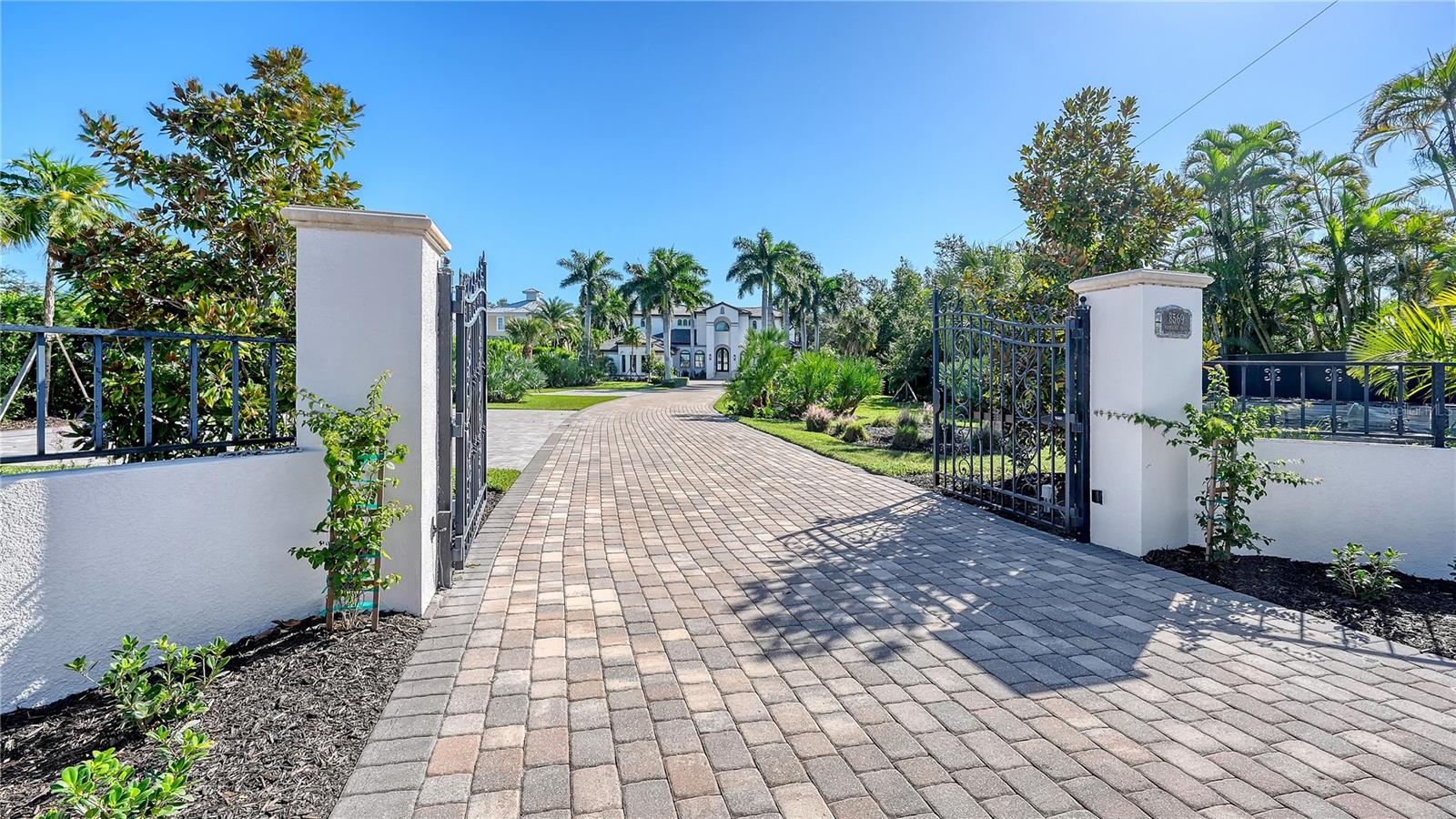 A4710584 Property Photo