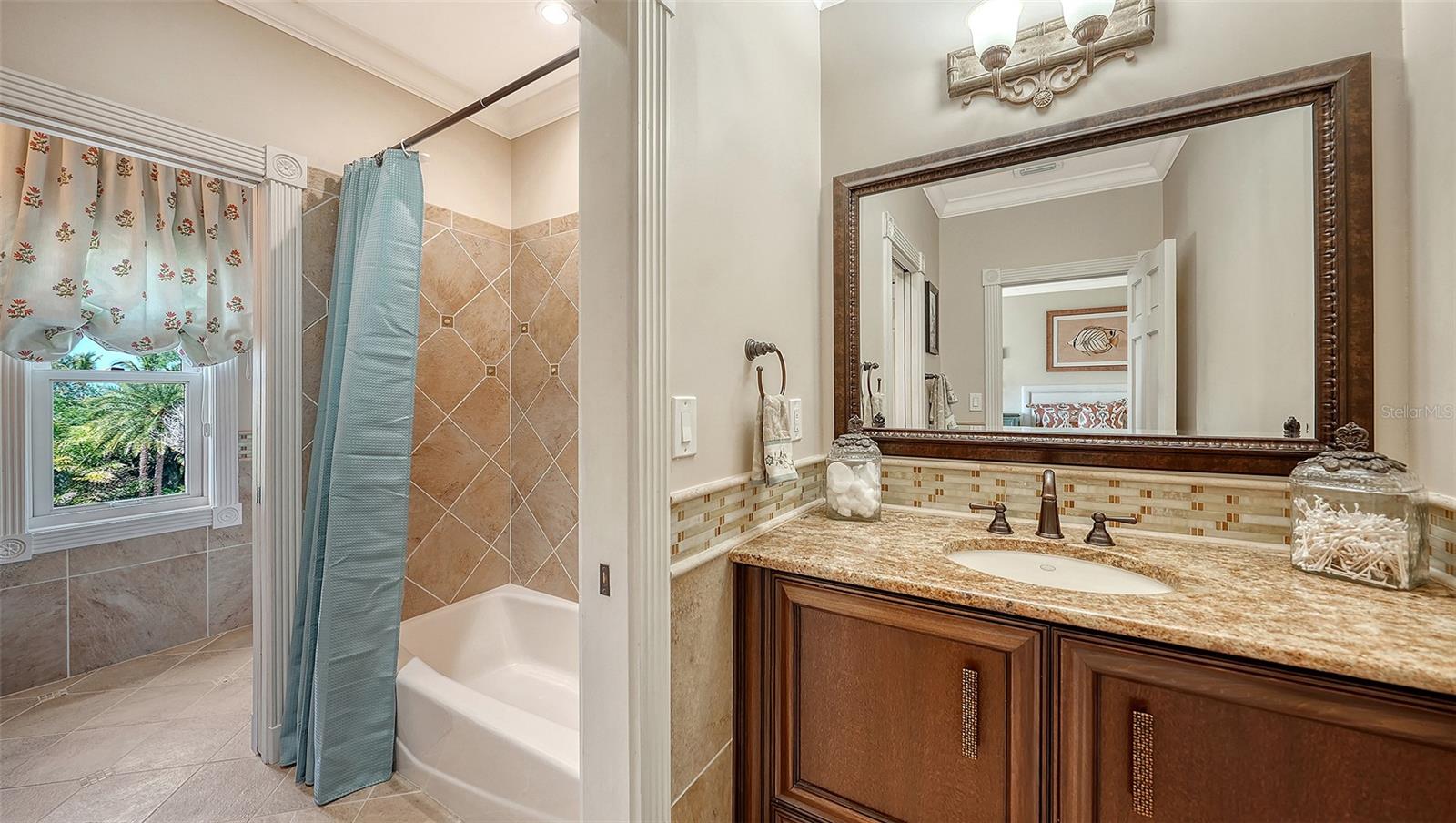 A4710661 Property Photo