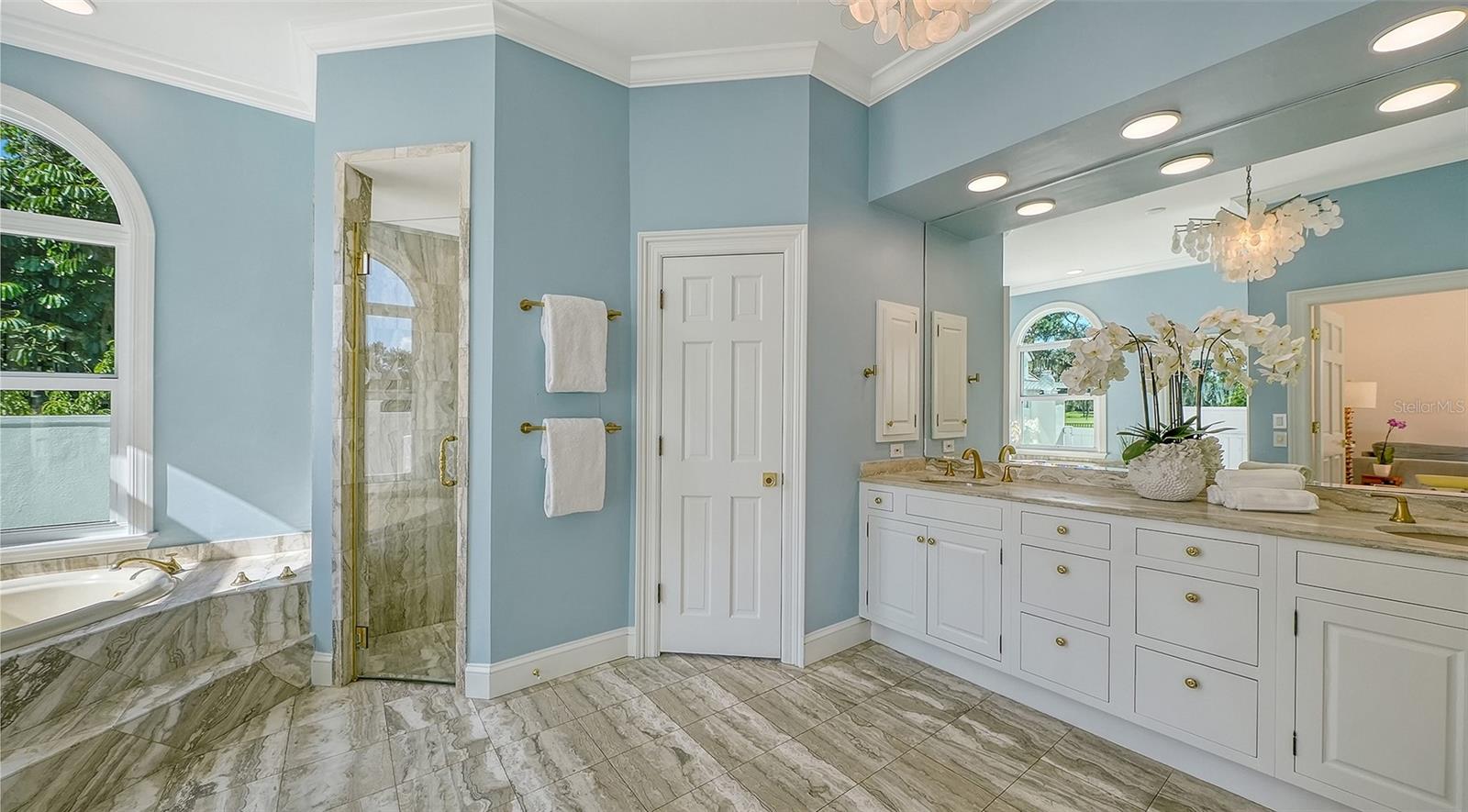 A4710732 Property Photo