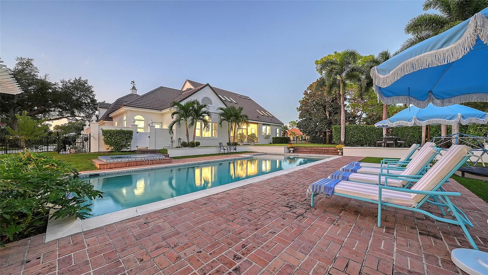 A4710732 Property Photo