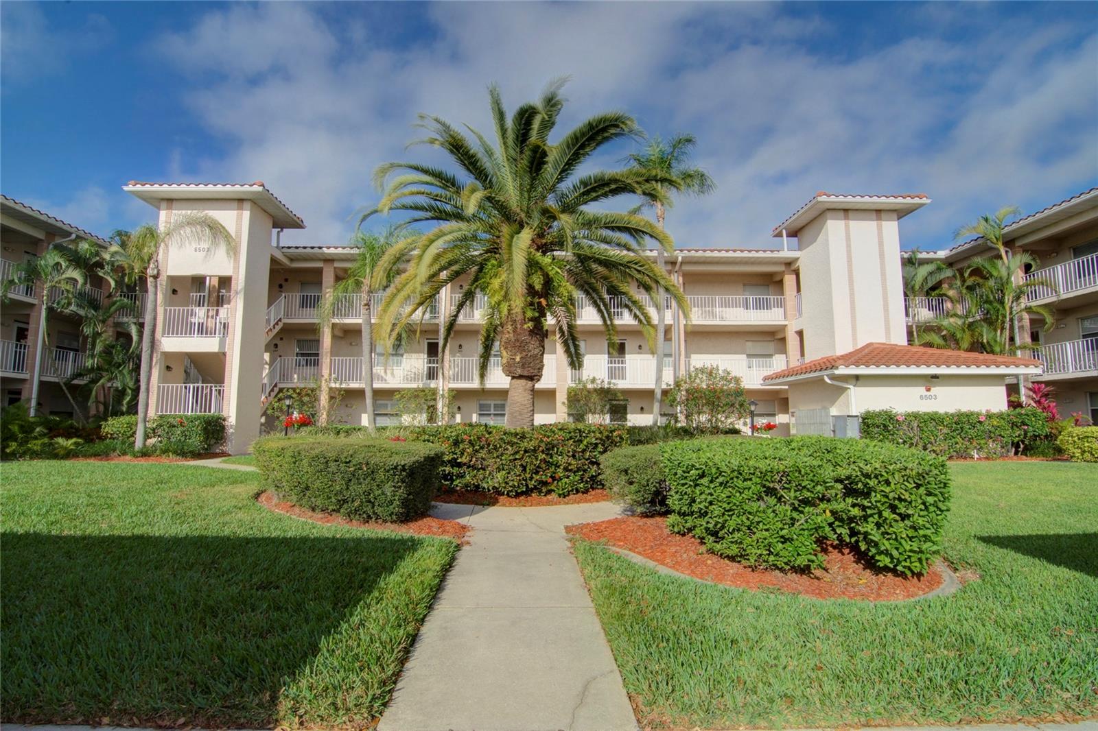 MLS# A4711272 Property Photo